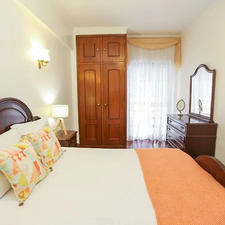 Like-home-t4-bright Benfica Apt-terrace * Lissabon