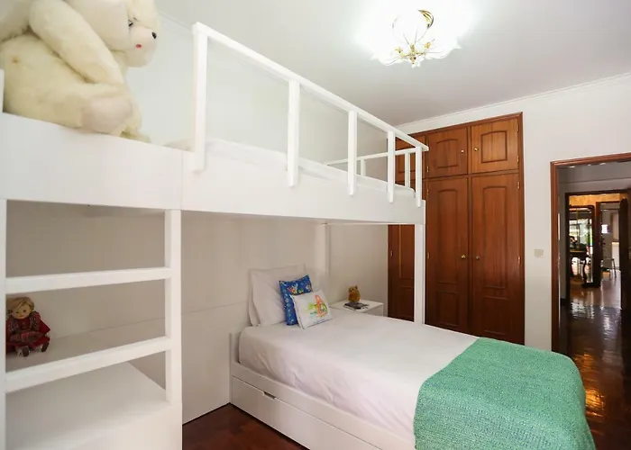 Like-home-t4-bright Benfica Apt-terrace Apartament *