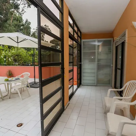 Like-home-t4-bright Benfica Apt-terrace * Lissabon